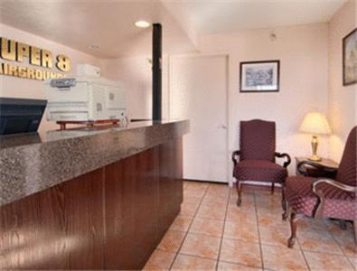 Super 8 By Wyndham Oklahoma Fairgrounds Motel Eksteriør billede